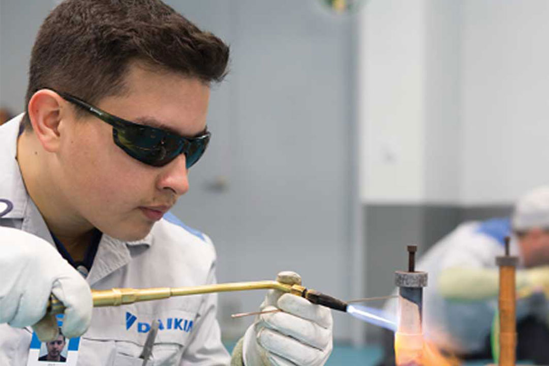 Daikin Recognized with 2019 Minnesota Dual-Training PIPELINE Badge and Grant